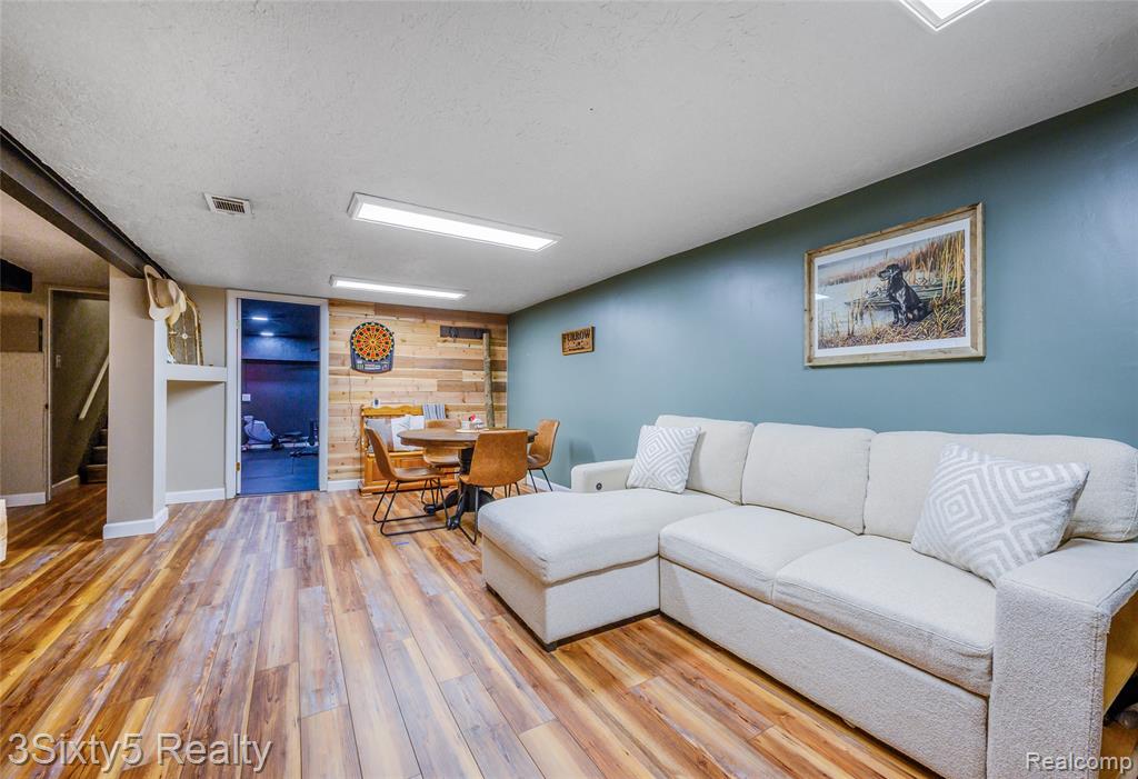 27559 Weddel Avenue, Brownstown, MI 48183 — Photo 19