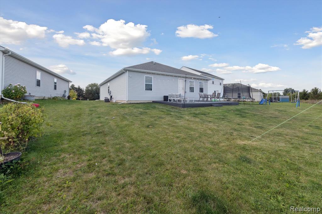 1710 Woodbridge Park Avenue, Lapeer, MI 48446 — Photo 35