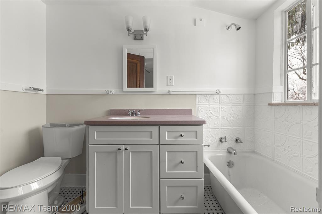 18285 Birchcrest Drive, Detroit, MI 48221 — Photo 35