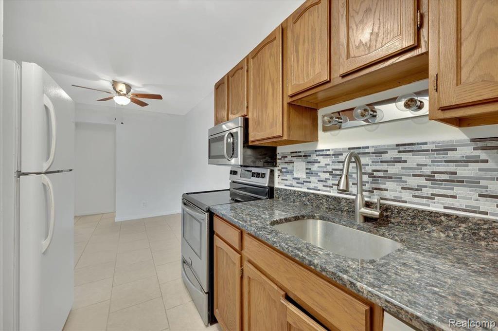 803 PLATE Street, 102, Rochester, MI 48307 — Photo 7