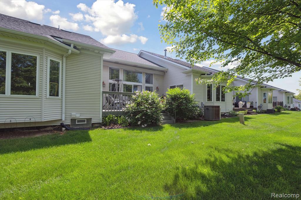 10172 Clarkshire Court, South Lyon, MI 48178 — Photo 42