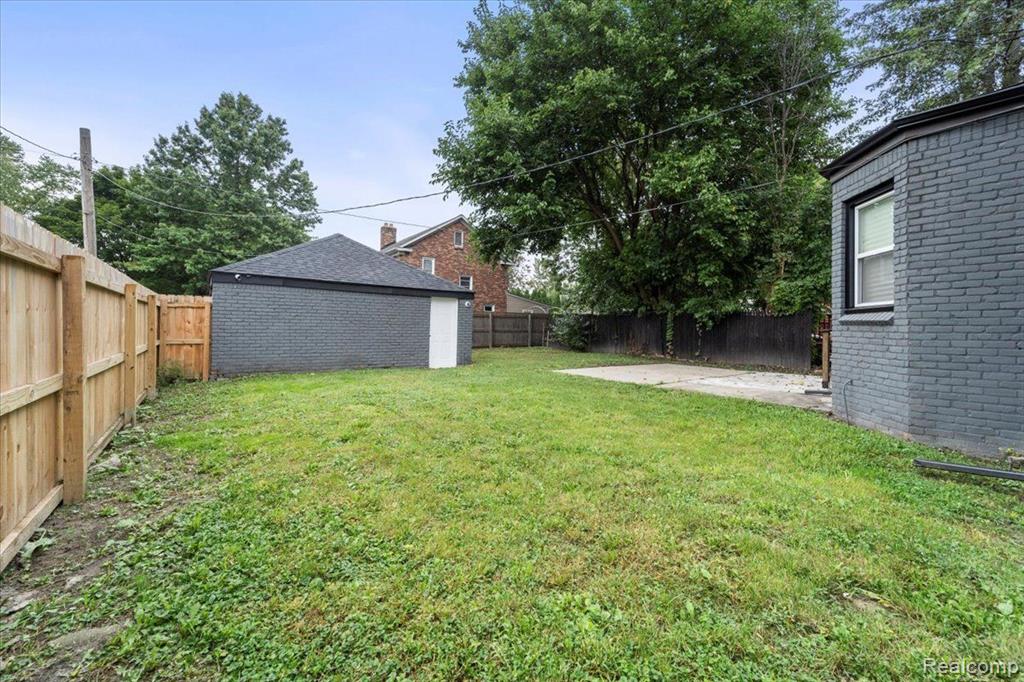 11943 E OUTER Drive, Detroit, MI 48224 — Photo 14