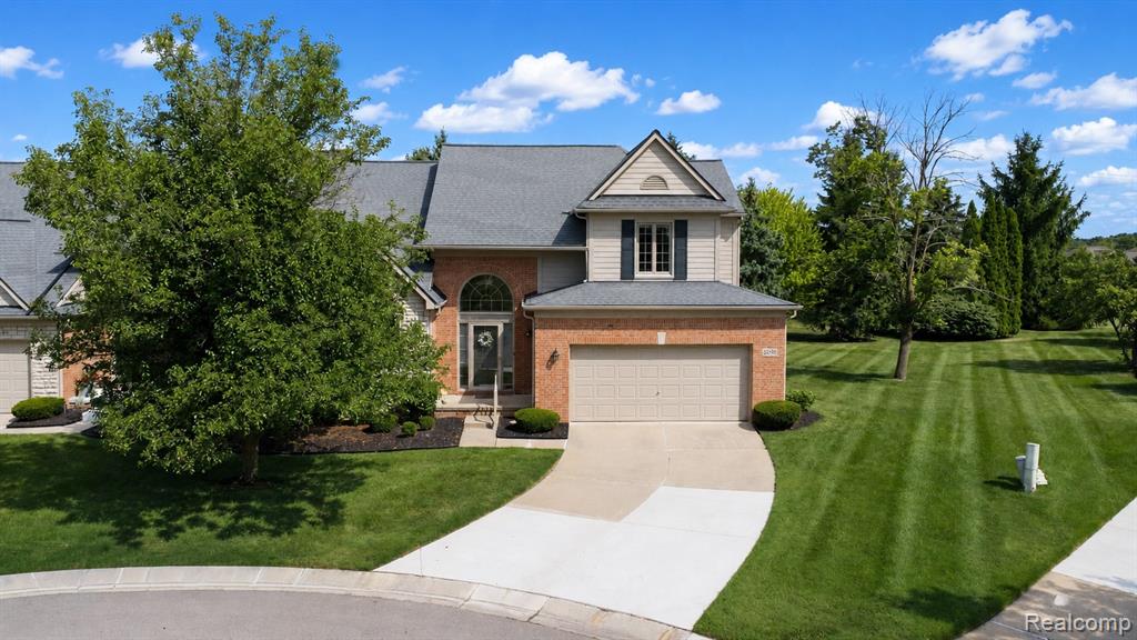 54796 Grenelefe Circle E, 12, South Lyon, MI 48178