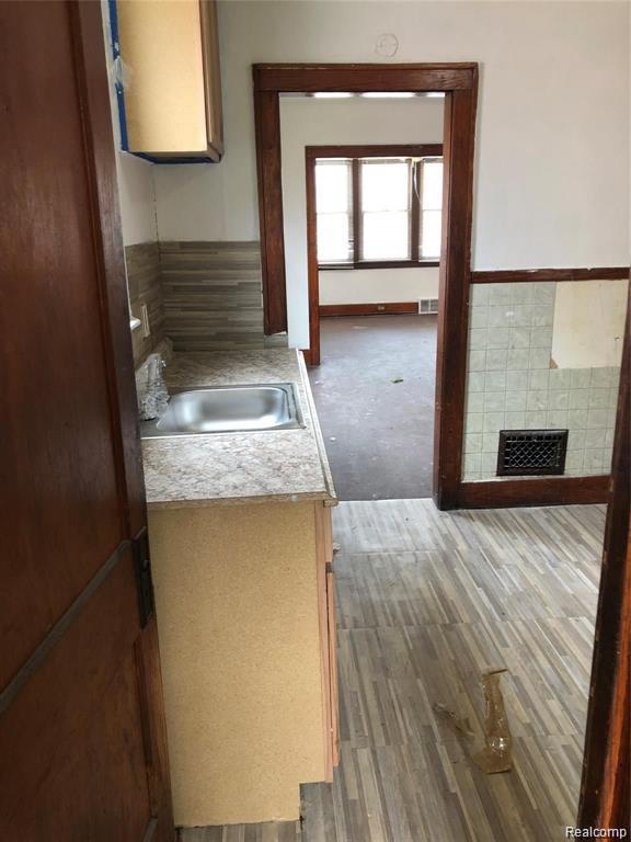 5627 Brandon Street, Detroit, MI 48209 — Photo 6
