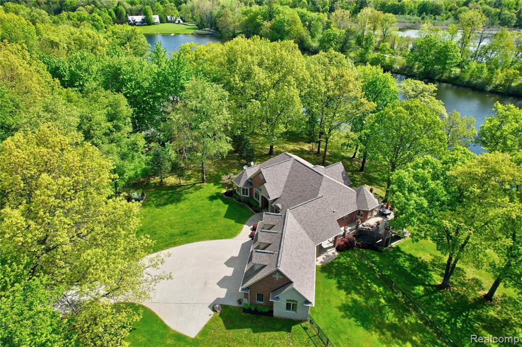 3074 POND Road, Leonard, MI 48367 — Photo 65