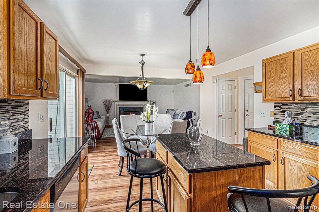 7806 PAINT CREEK Drive, Ypsilanti, MI 48197 — Photo 14