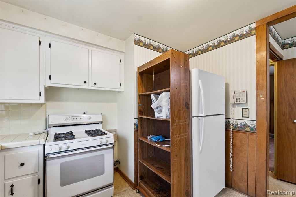 543 Broadacre Avenue, Clawson, MI — Photo 14