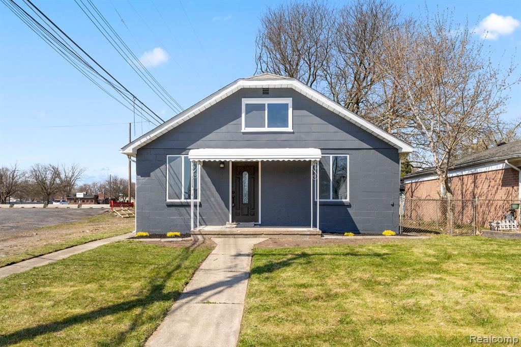 5692 JACKSON Street, Dearborn Heights, MI 48125 — Photo 2