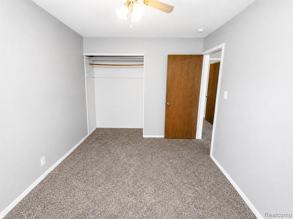 813 McKeighan Avenue, Flint, MI 48507 — Photo 12