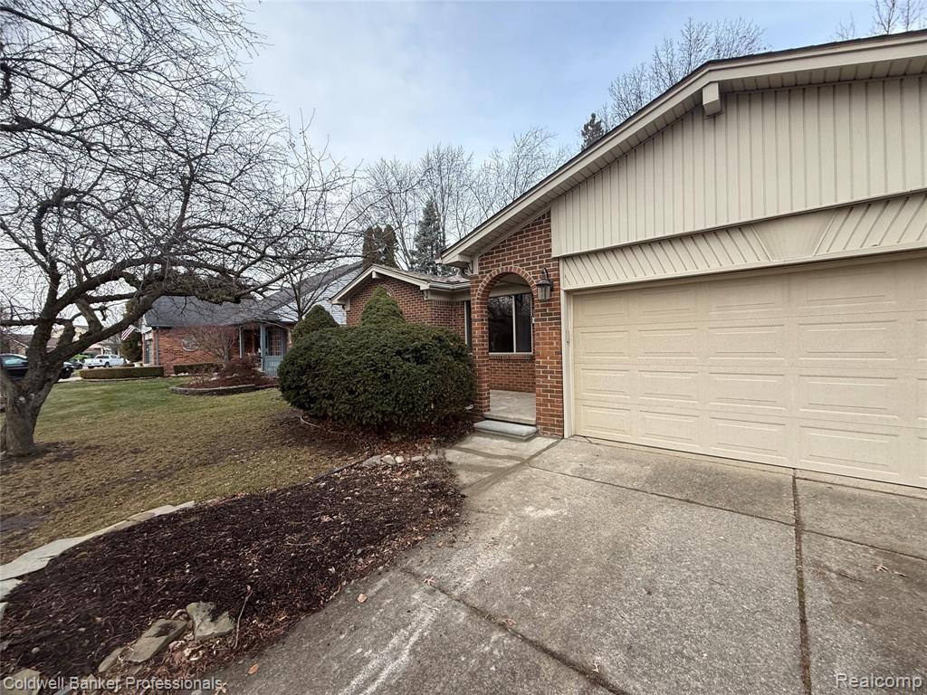 47071 Savannah Drive, Macomb, MI 48044 — Photo 5