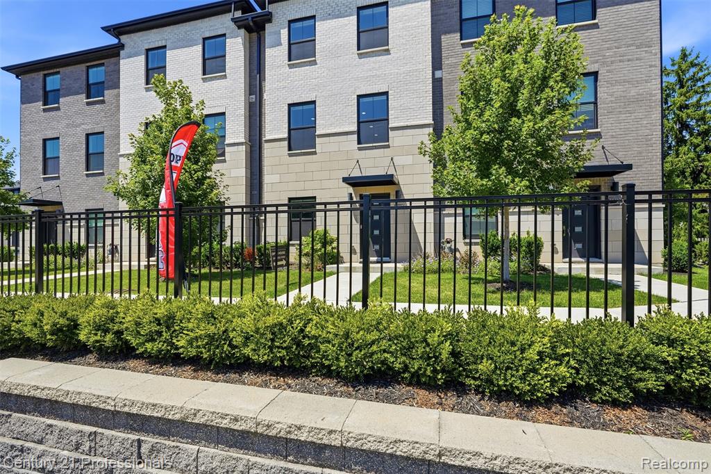 2917 Summers Place, Troy, MI 48084 — Photo 30