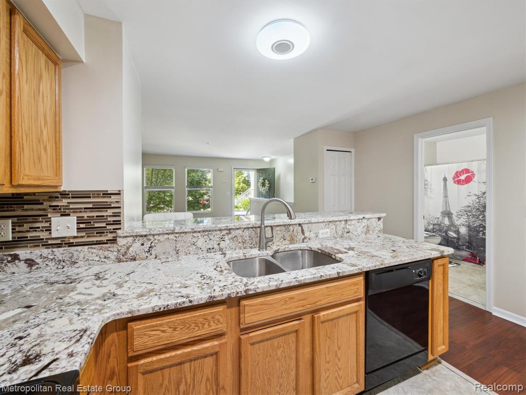 1156 Faulkner, Troy, MI 48083 — Photo 11