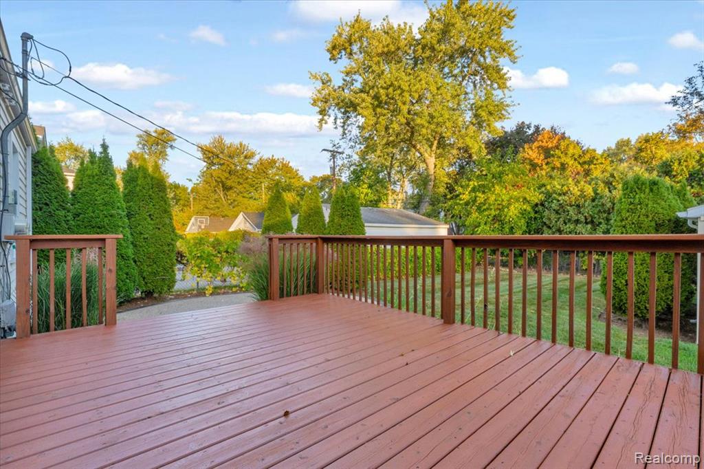 912 Woodsboro Drive, Royal Oak, MI 48067 — Photo 36