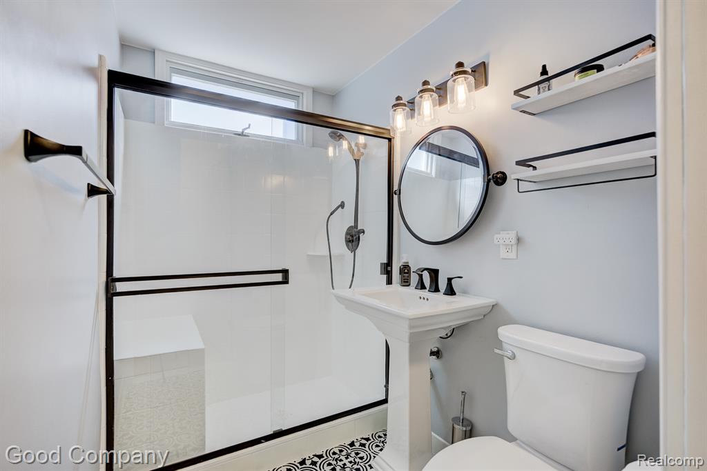 934 Lockwood Road, Royal Oak, MI 48067 — Photo 31