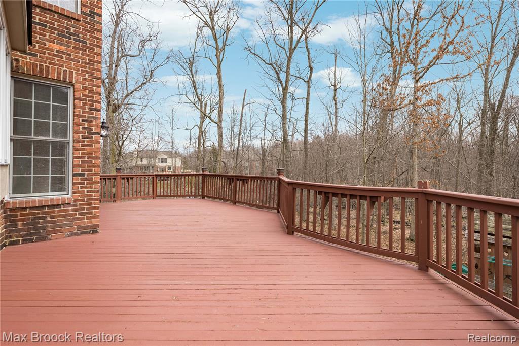 7083 Chatham Court, West Bloomfield, MI — Photo 67