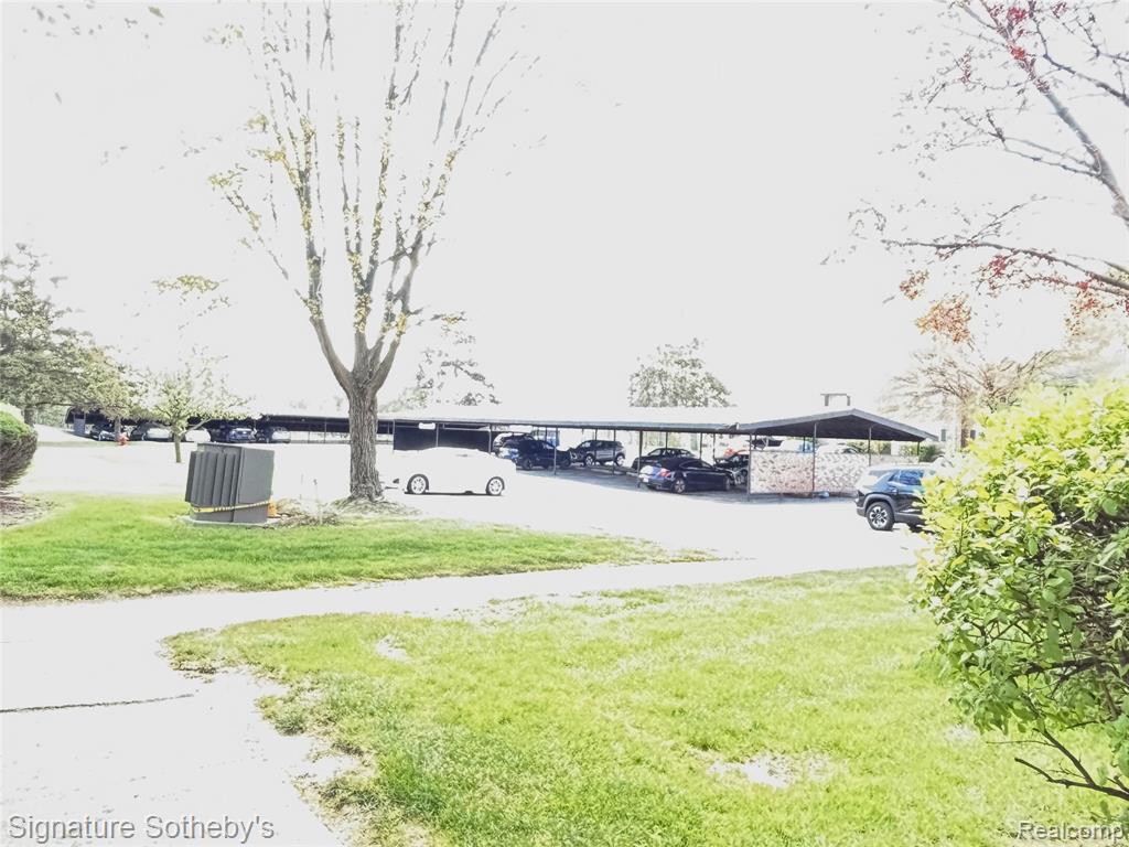 689 E Fox Hills Drive, 65, Bloomfield Hills, MI 48304 — Photo 28