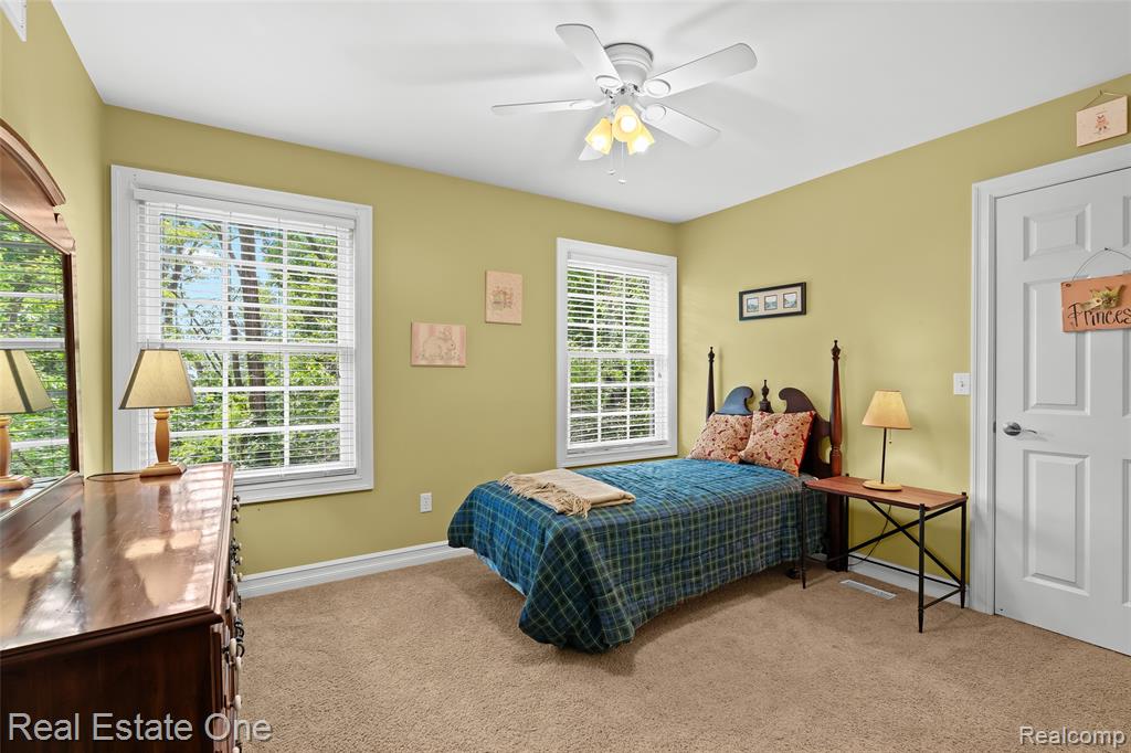 477 E Commerce Street, Milford, MI 48381 — Photo 26