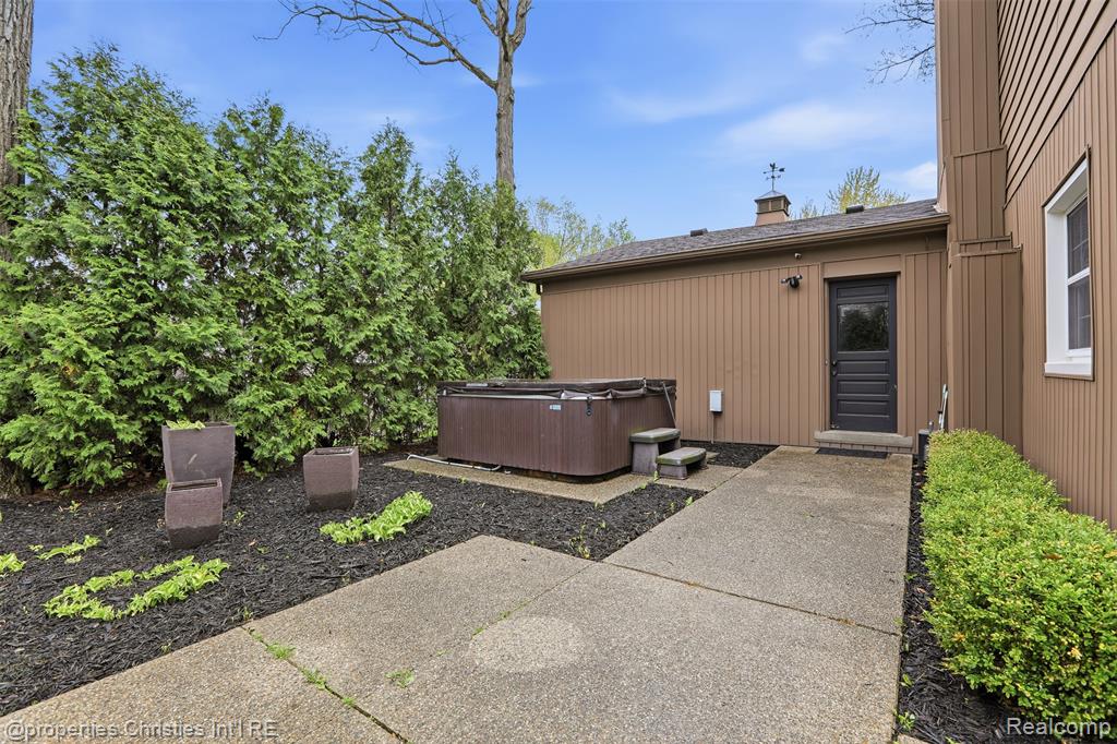 2867 Courville Drive, Bloomfield Hills, MI 48302 — Photo 5