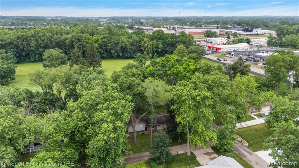 7871 Sunset Street, West Bloomfield, MI 48323 — Photo 25