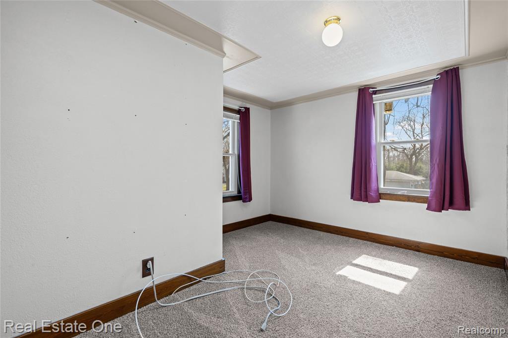 4058 Lomley Avenue, Waterford, MI 48329 — Photo 20