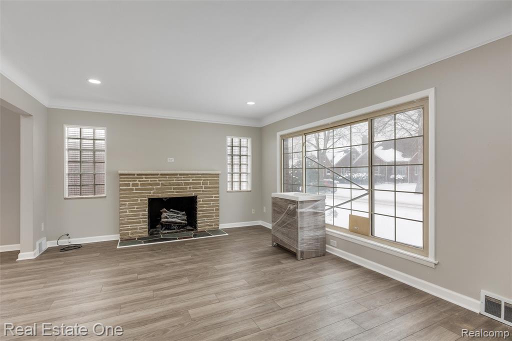 19196 Berden Street, Grosse Pointe, MI 48236 — Photo 4