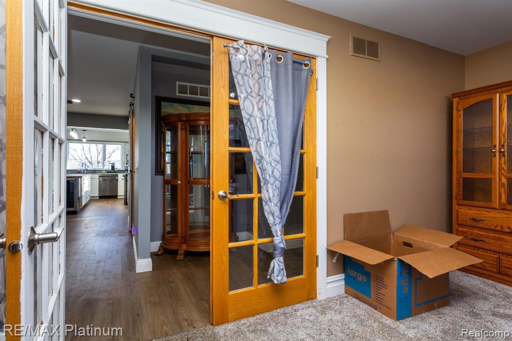 536 N CEDAR Road, Fowlerville, MI 48836 — Photo 21