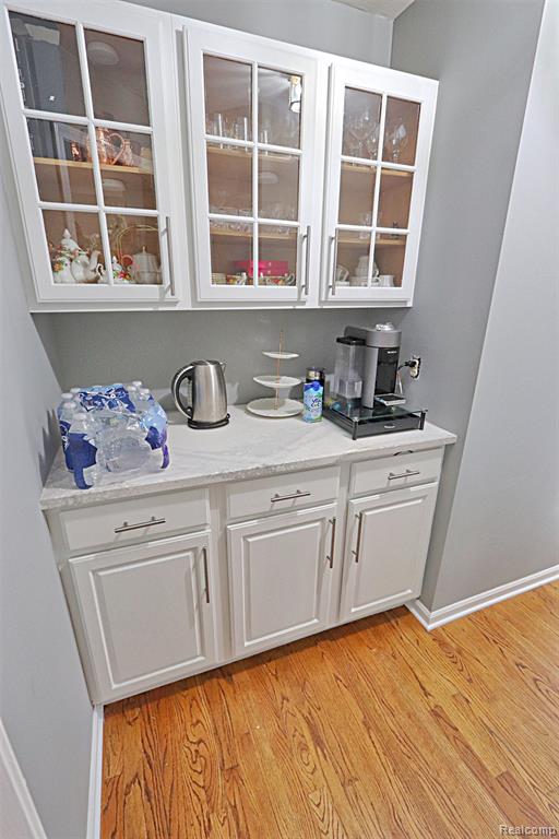 39405 Windsome Drive, Northville, MI 48167 — Photo 22