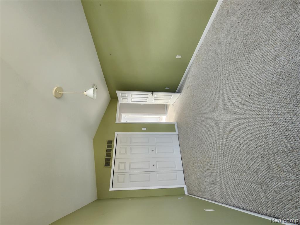 4773 Chipman Drive, Waterford, MI 48327 — Photo 24