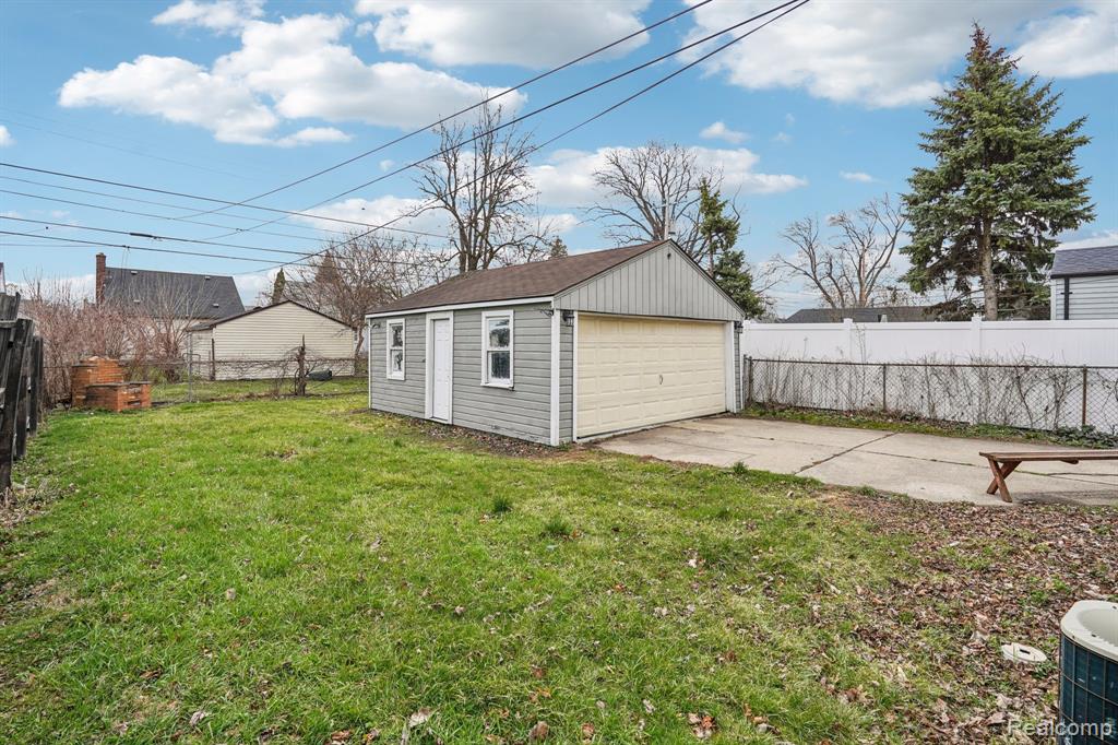 3963 S Hubbard Street, Wayne, MI 48184 — Photo 27
