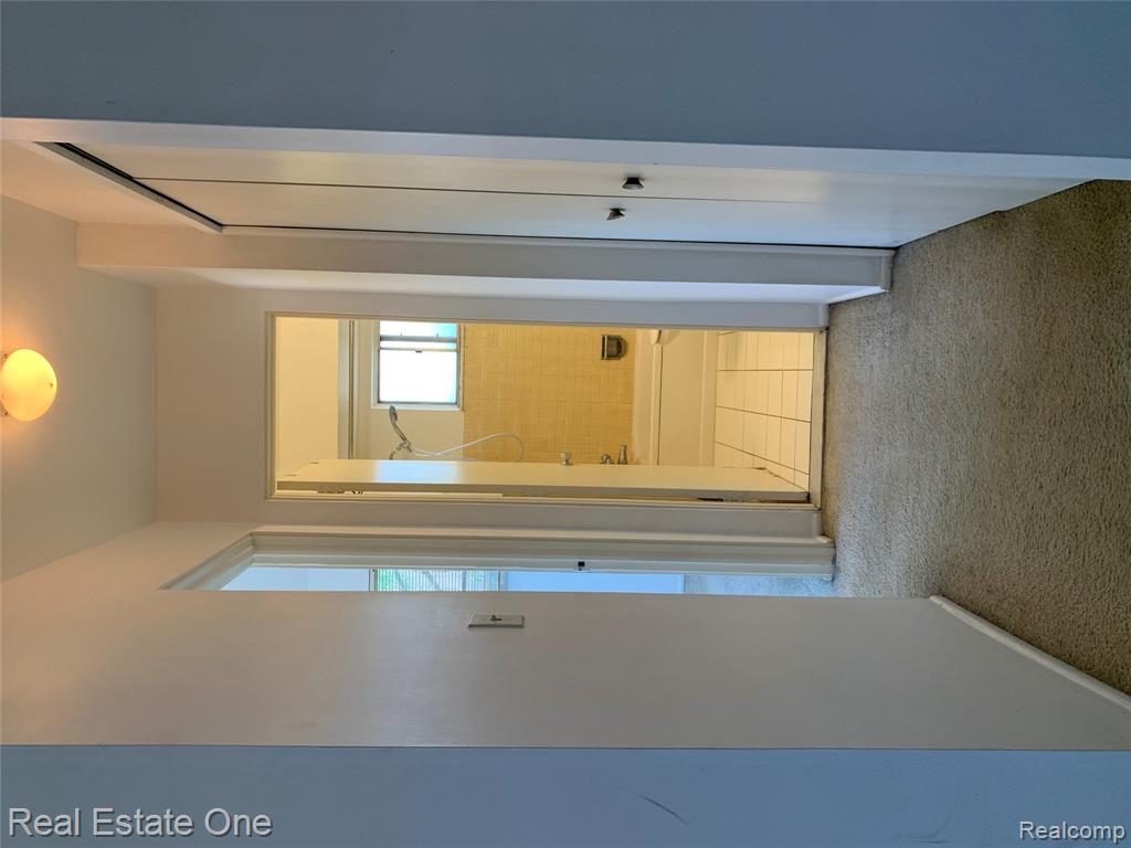 4810 Briarwood Avenue, Royal Oak, MI 48073 — Photo 9
