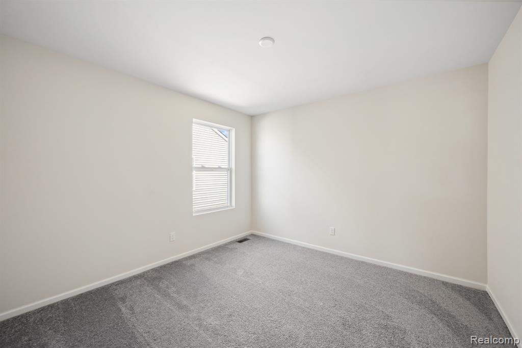 372 Edge Brook Drive, Holly, MI 48442 — Photo 20