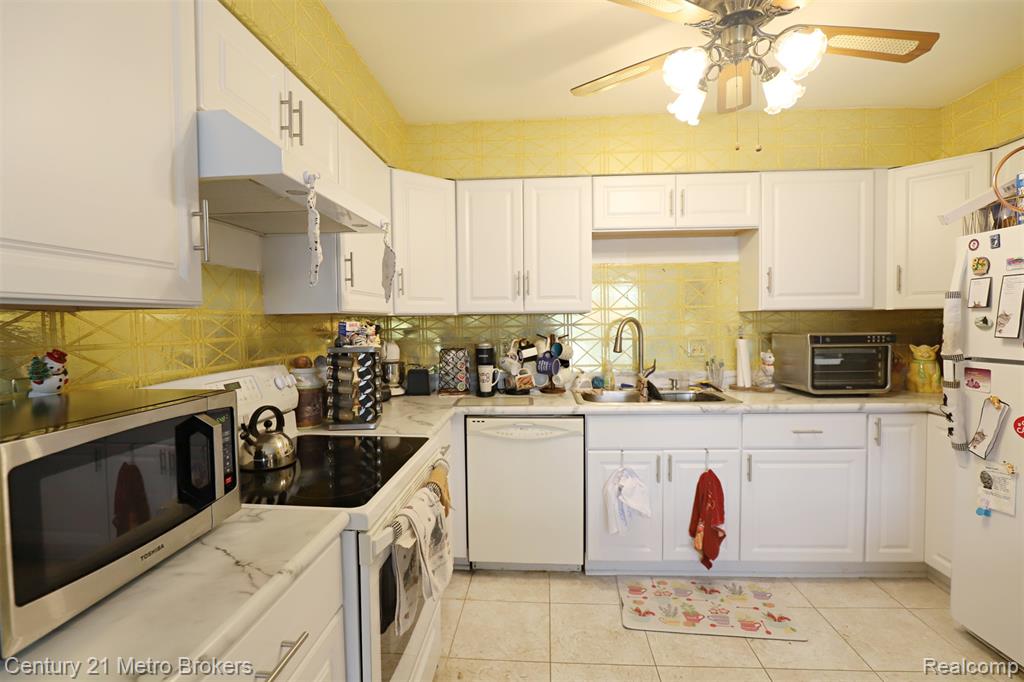 1184 Normandy Terrace Drive, Flint, MI 48532 — Photo 6