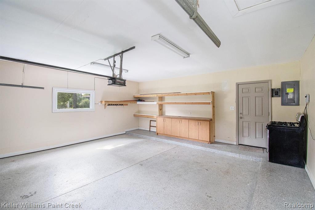 7374 WOODRIDGE Road, West Bloomfield, MI — Photo 18