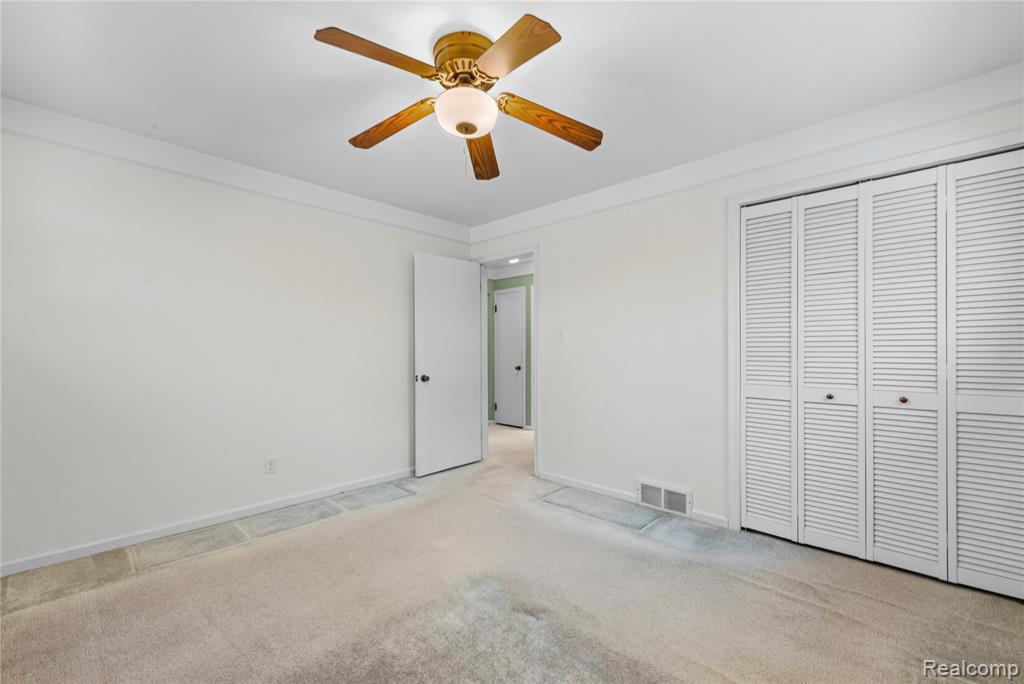 1069 Chippewa Street, Mount Clemens, MI 48043 — Photo 17