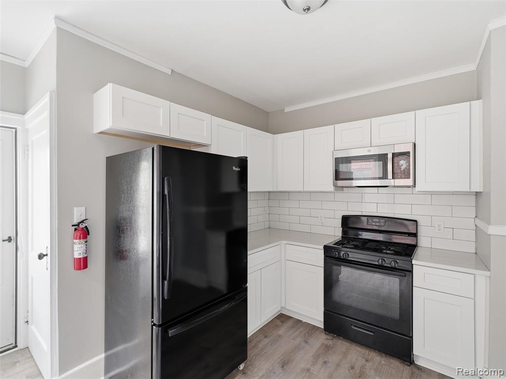1123 Wayburn Street, Grosse Pointe, MI 48230 — Photo 9