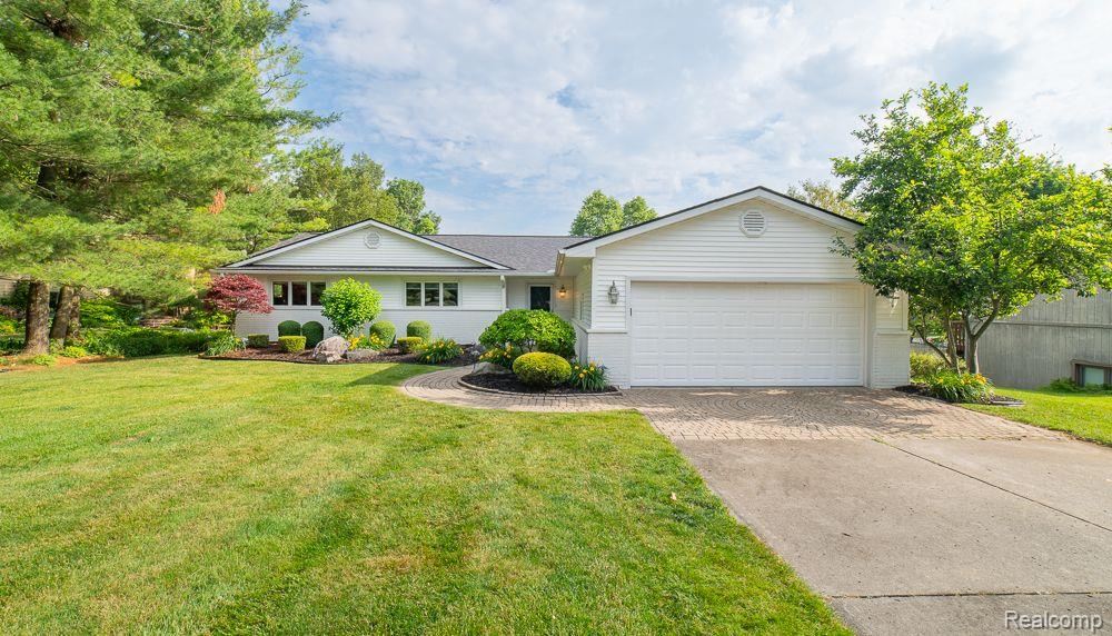 3648 WOODLAND Drive, Metamora, MI 48455 — Photo 2