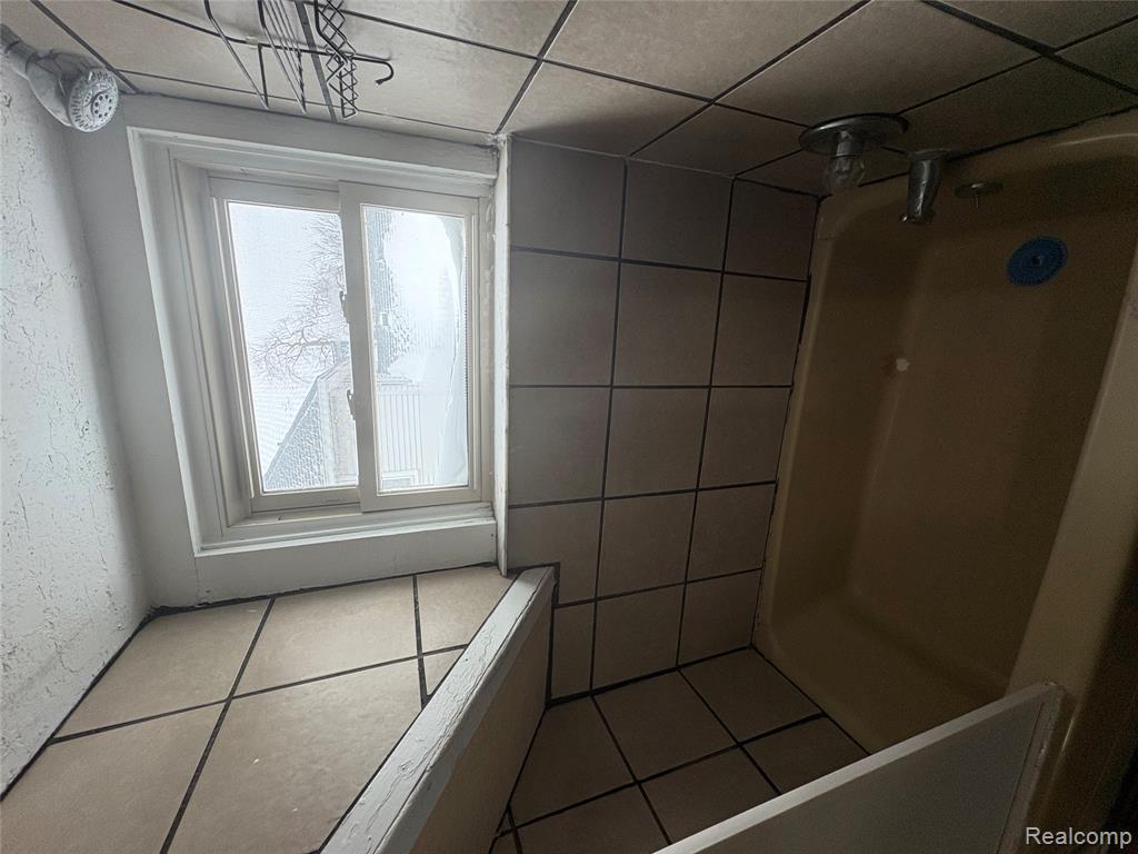 919 10th Street, Port Huron, MI 48060 — Photo 23
