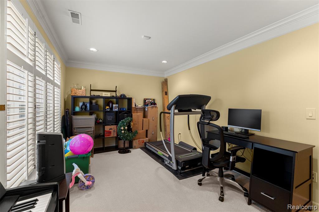6 Bradford Court, Dearborn, MI 48126 — Photo 35