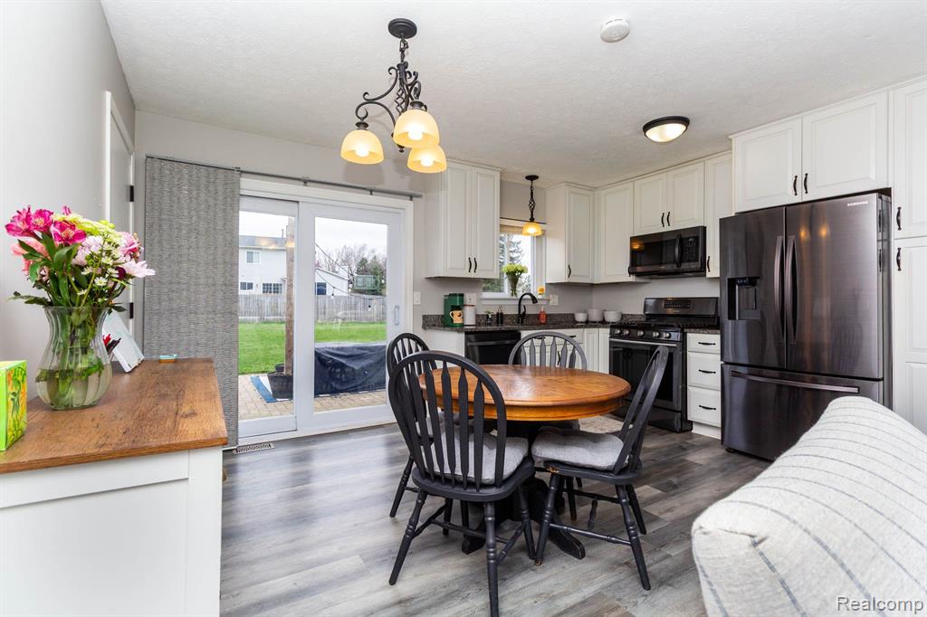 613 MURIEL Street, Pinckney, MI 48169 — Photo 9