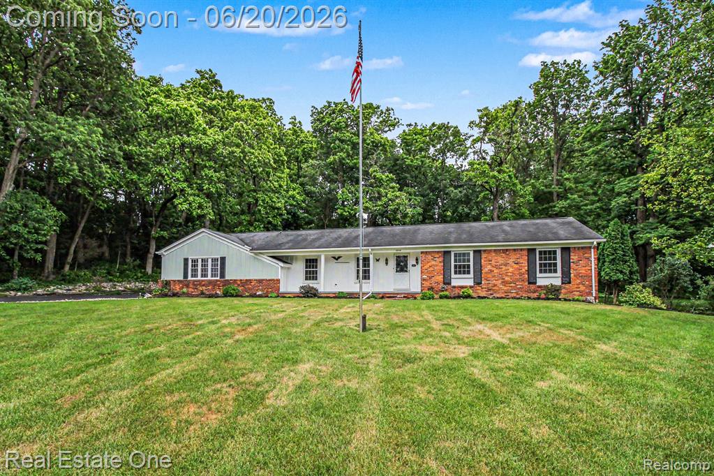 6440 Grand Circle Drive, Brighton, MI 48116 — Photo 2