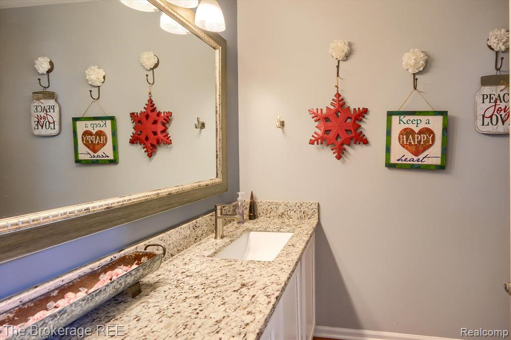 8380 Hunt Club Court, Grand Blanc, MI 48439 — Photo 47
