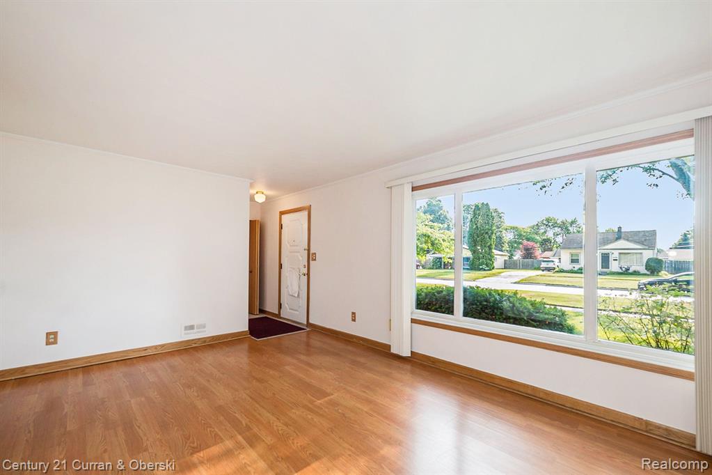 6748 MERRICK Street, Taylor, MI 48180 — Photo 5