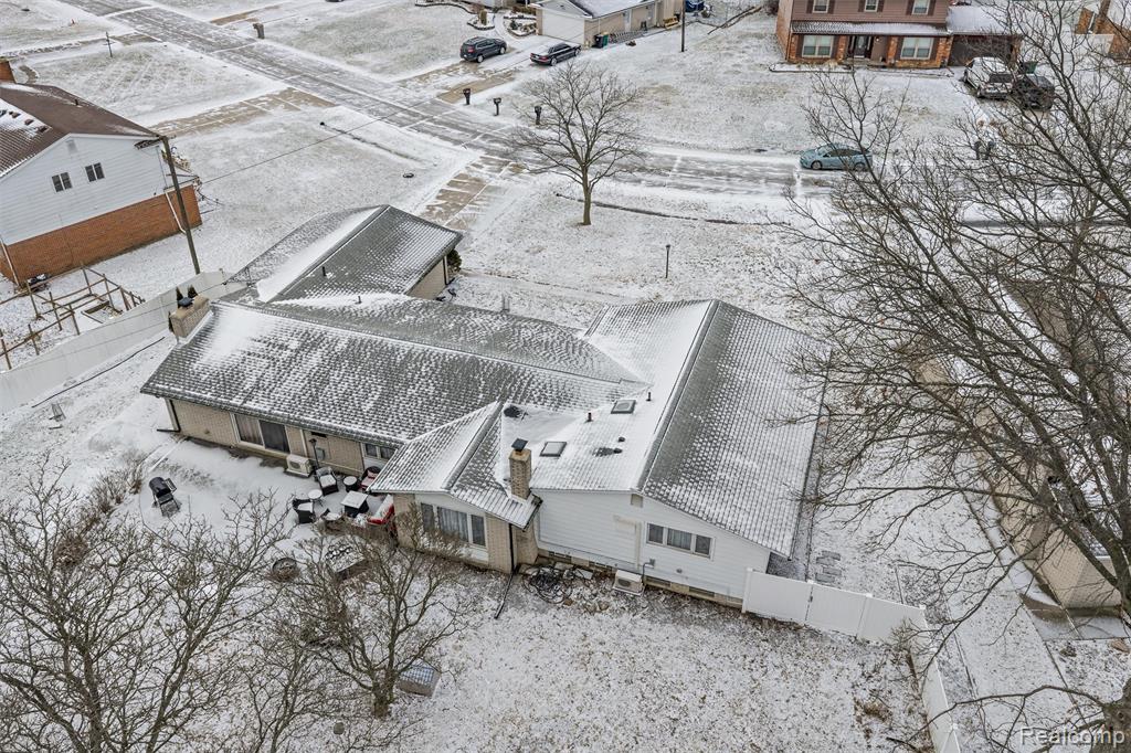 25376 Lyncastle Street, Farmington, MI, 48336