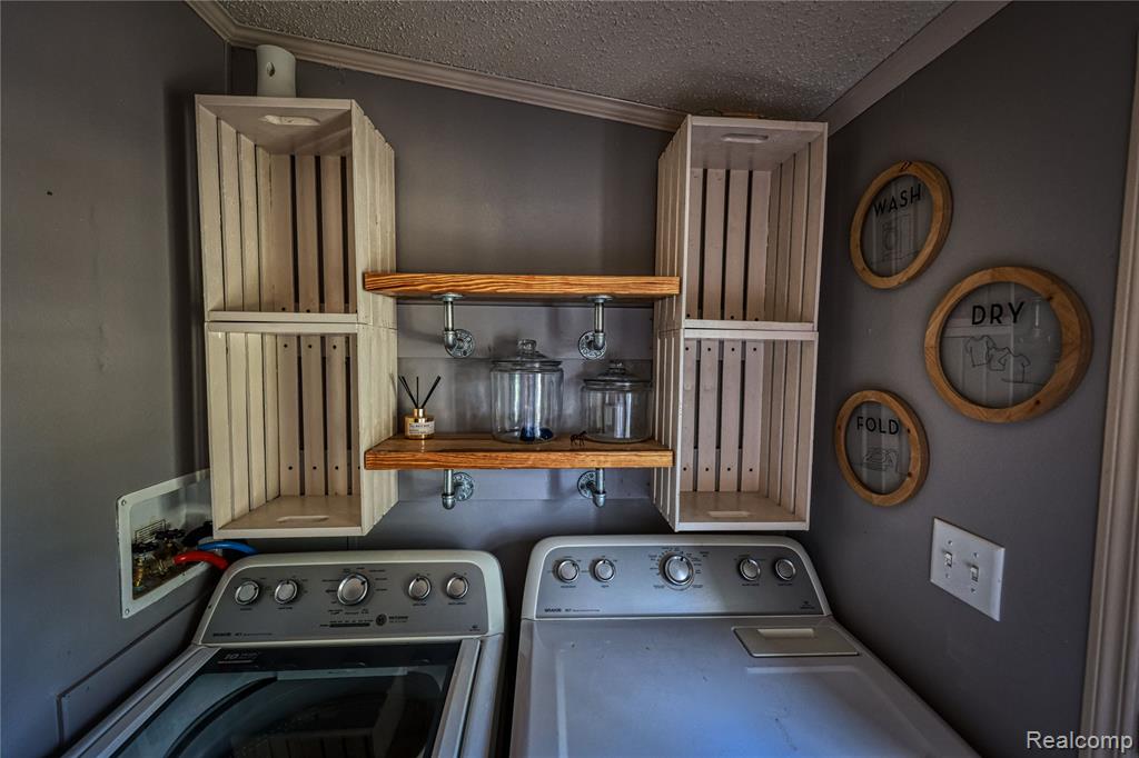 7208 Mapleview Circle E, Brown, MI 48416 — Photo 37