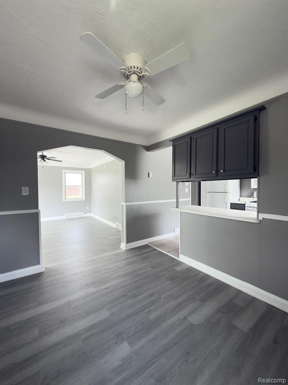 7402 COLONIAL Street, Dearborn Heights, MI 48127 — Photo 18