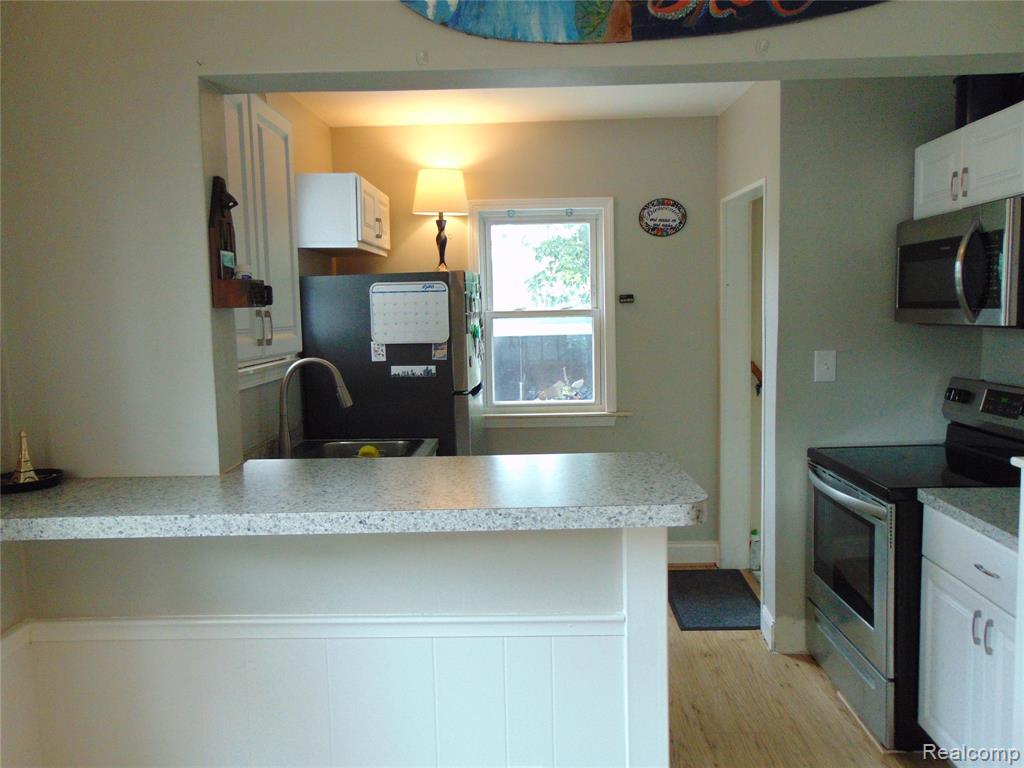613 E Woodruff Avenue, Hazel Park, MI 48030 — Photo 12