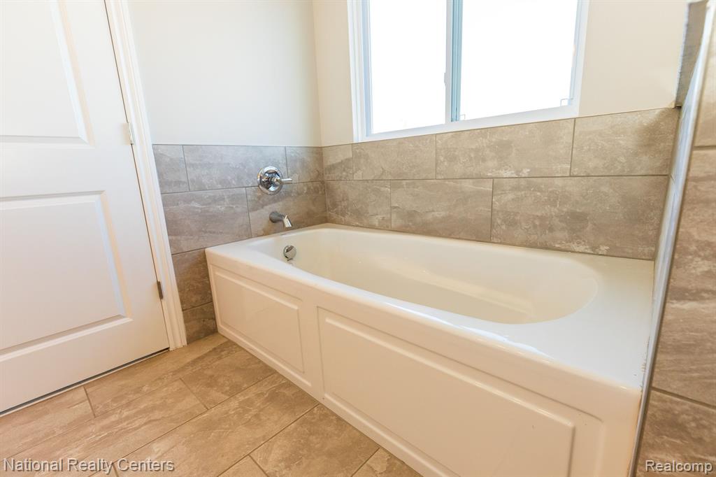 53188 Woodland Meadows Drive, Chesterfield, MI 48047 — Photo 19