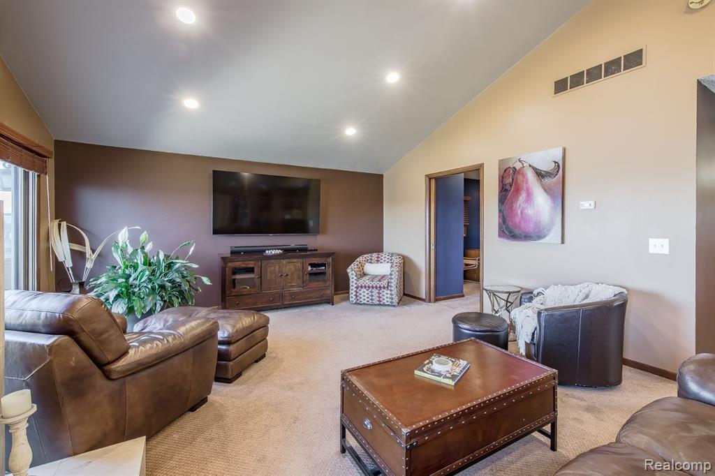 4830 SHERWELL Drive, Waterford, MI 48327 — Photo 14