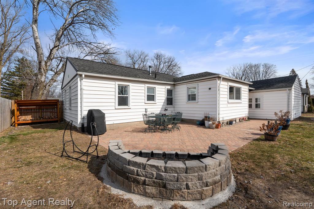 8608 Grace st Street, Shelby Twp, MI 48317 — Photo 20