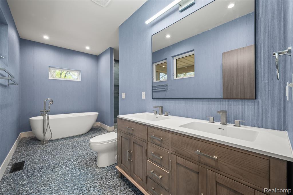 18654 Oldfield Road, New Buffalo, MI 49117 — Photo 24